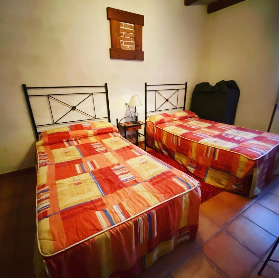 El Plantio I Y II - Apartamentos Turisticos Hoyos del Espino Exterior photo